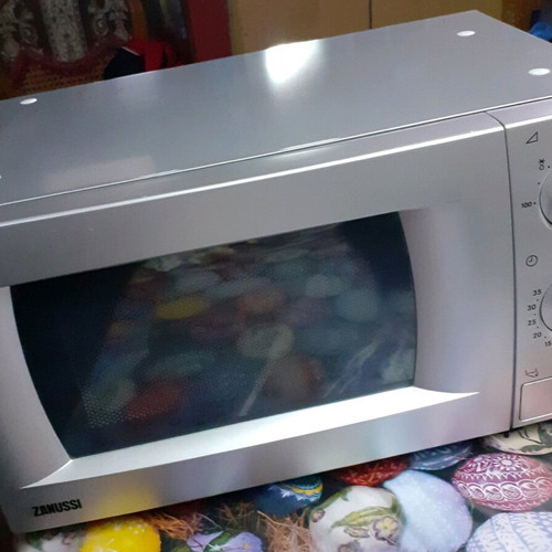 Zanussi microwave oven