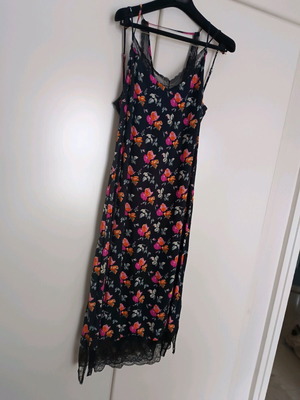 Youthful women's dress with lace new, size L