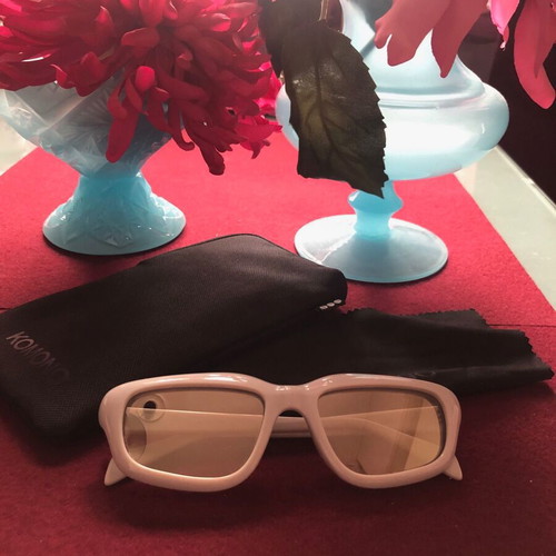 Komono Matt Unisex sunglasses like new with light gray frame