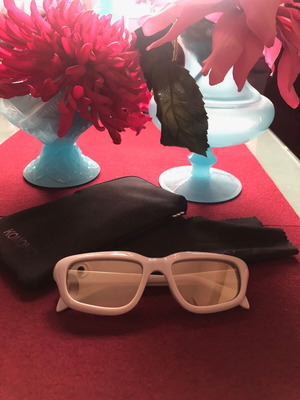 Komono Matt Unisex sunglasses like new with light gray frame