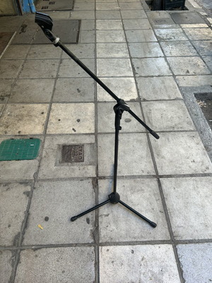 Microphone stand