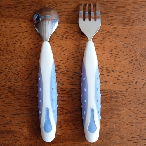 Children's cutlery set with soft grip handles like new