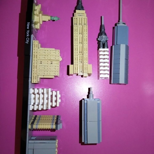Lego 21028 Architecture New York City set used, 598 pieces without box or instructions