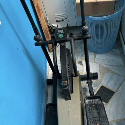 Elliptical machine used, fully functional, ideal for home cardio workout