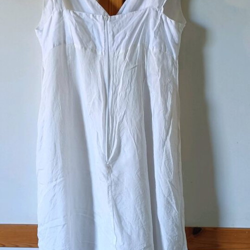 Linen dress like new, white, with band under bust