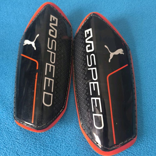 Puma football shin guards like new with cases