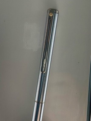 Vintage Sheaffer White Dot USA Ladies Slim Ballpoint like new, silver