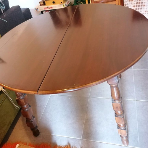 Rotonda dining table used, solid wood with extension