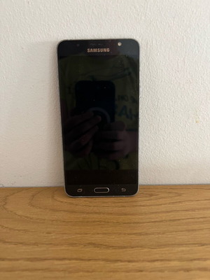 Samsung Galaxy J5 like new for spare parts