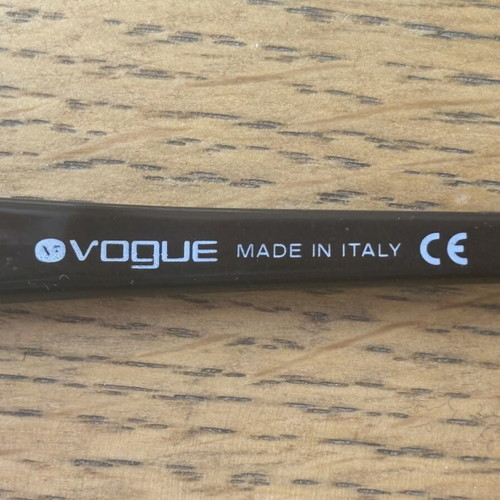 Vogue Eyewear VO 2325-S Sunglasses like new, black