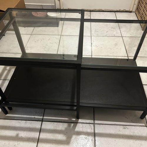 Ikea Vittsjo coffee table set of 2, like new