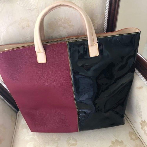 Elizabeth George handbag like new