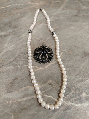 Огърлица от натурални перли като ново сребърни елементи A&D бяла