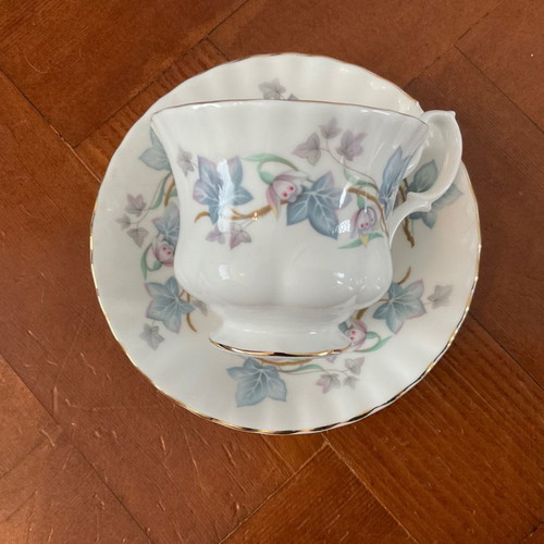 Royal Kent tea set porcelain England in excellent condition