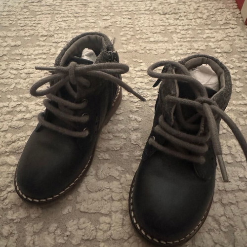 Mayoral kids leather boots size 23 used, blue