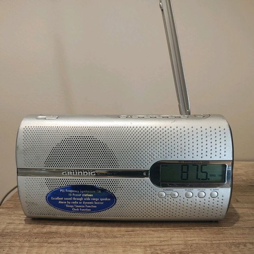 Grundig Music Boy 51 used radio without cable