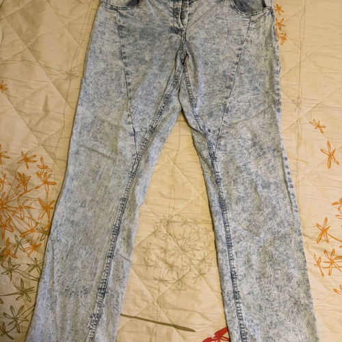 Women's acid wash jeans with button closure used, size XXL