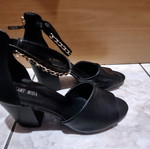 Black sandals with gold details like new, 10 cm heel