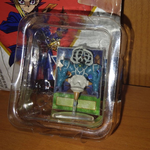 Yu-Gi-Oh Micro Figures blind bag Relinquished new