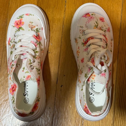 Seastar women's athletic shoes new with flowers size 38 white