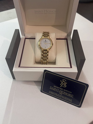 Saint Honore Paris 34mm vintage watch new, white dial