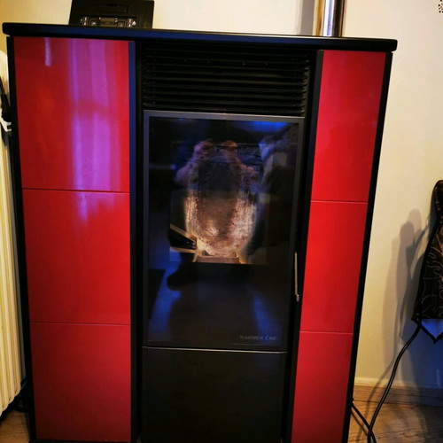 Karmek One Alice 10kW stove like new for 100 sqm