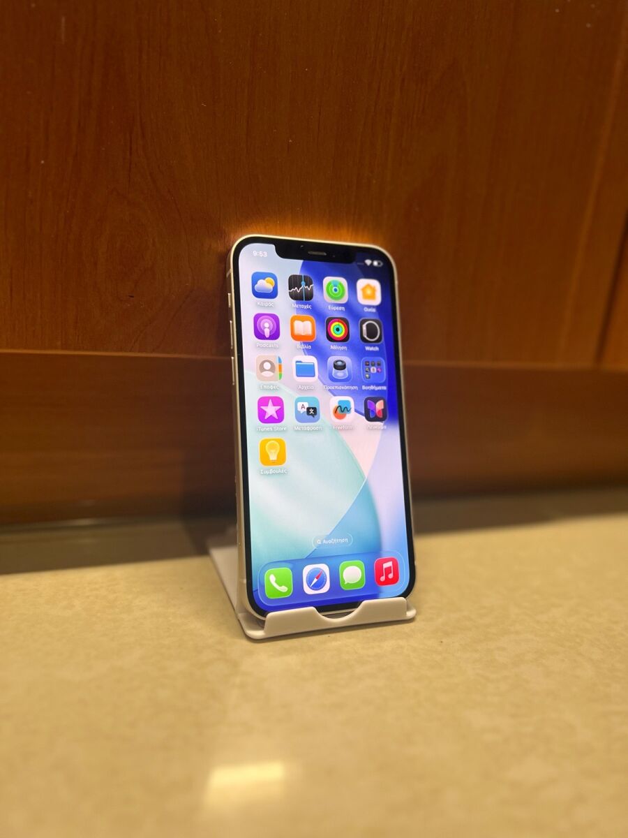 iPhone 12 64GB white like new with… - € 189,99 - Vendora.cy