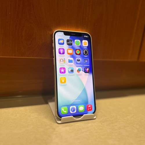 iPhone 12 64GB άσπρο σαν καινούργιο με αυθεντικό κουτί και καλώδιο