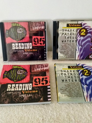 Volume CD pack of 4 with 2 mini books, like new, electronic rock
