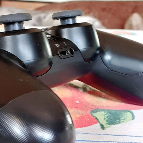 Playstation 4 Pro controller like new