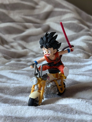 Son Goku baby φιγούρα καινούργια 13 εκατοστά με κουτί