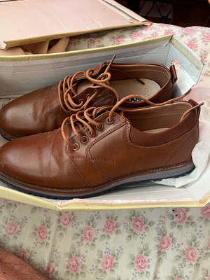 Famous Shoes casual brown shoes size 42