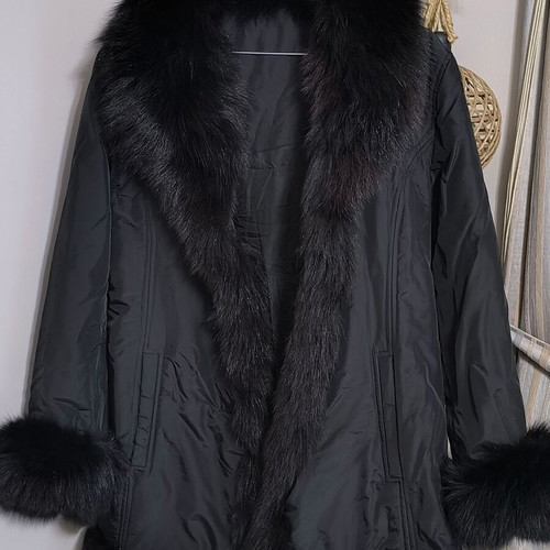 CLEARANCE SHIPPING UP TO 7/8!!! Half coat with real fox fur!!!!