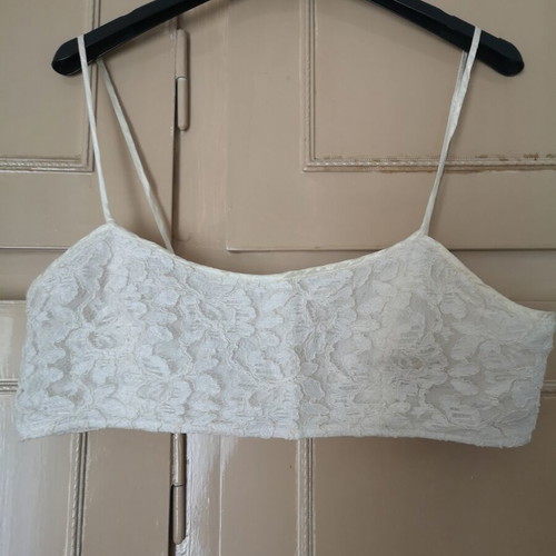 Lussile lace crop top with pearls size Large like new, white
