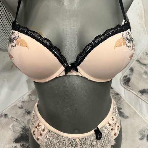 Women's lingerie new, bra 34B/75B and half panties XS/S, beige