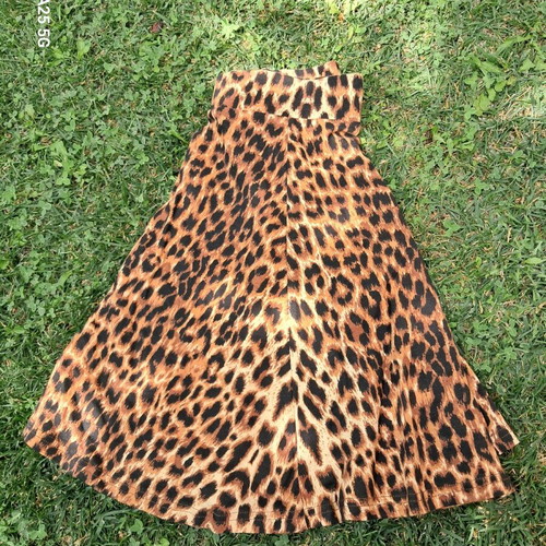 Stradivarius short flared skirt animal print like new, cotton fabric