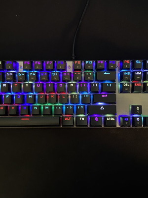 Motospeed RGB Gaming Mechanical Keyboard full size like new