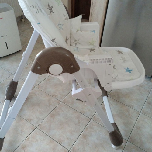 Moni high chair used with adjustable seat