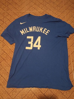 Giannis Antetokounmpo shirt μέγεθος Medium σαν καινούργιο