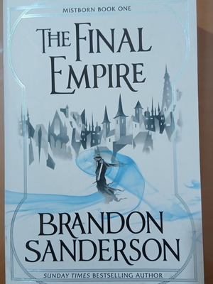The Final Empire Brandon Sanderson book like new, English