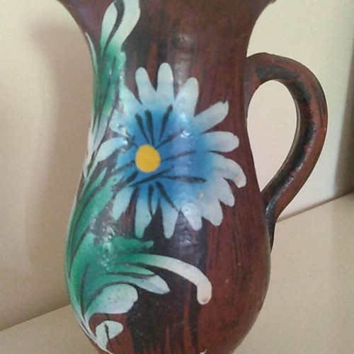 Kanataki Agiasos used with painted flowers