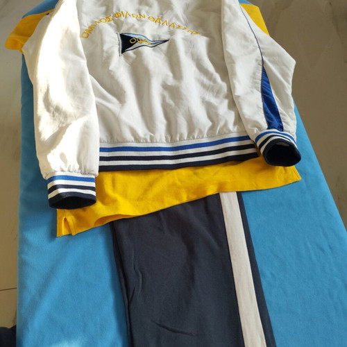 Champion and Aquarapid sportswear set like new, pack No 14