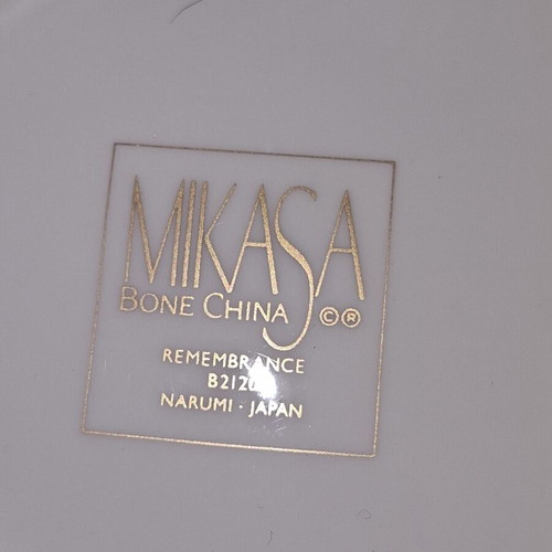 Mikasa porcelain decorative platter like new, made in Japan