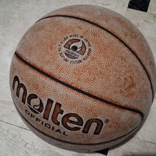 Molten SB-77 Vintage 1992 Basketball collectible used, made in Japan
