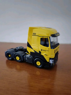 Μινιατούρα Herpa Renault T tractor 6×2 1:87 καινούργιο