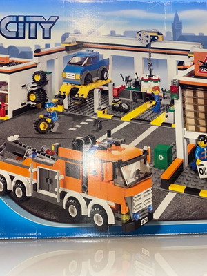 Lego City Garage Set 7642 καινούργιο