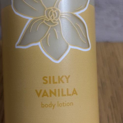 Silky Vanilla Body Lotion new, 200ml, natural ingredients