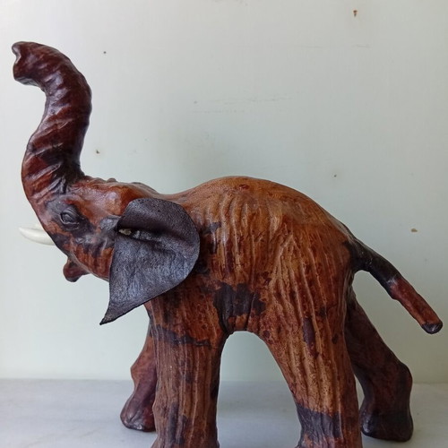 Leather elephant figurine 18 cm
