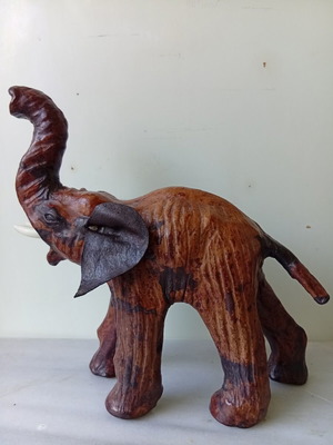 Leather elephant figurine 18 cm