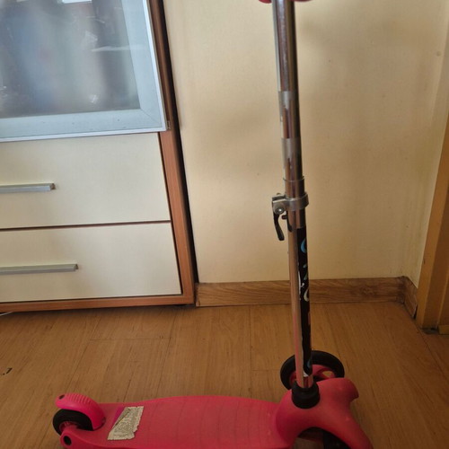Micro Mini Micro Deluxe scooter for girls used